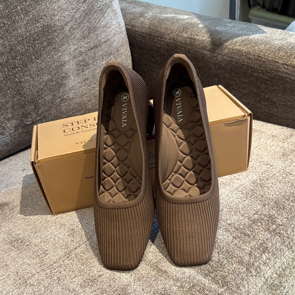 Vivaia square toe chunky heels in espresso